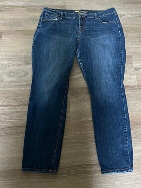 Old Navy Dark Indigo Straight-Leg Women's Jeans